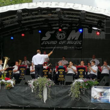 Musikzug bei Mauerpower