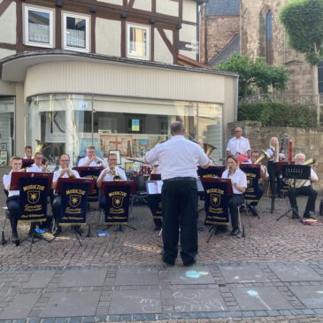 Platzkonzert des Musikzuges