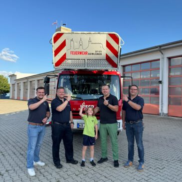 Drehleiter und Staffellöschfahrzeug im neuen Design